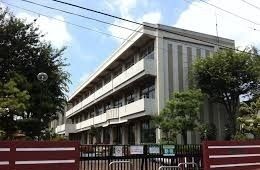 近くの相模原市立新宿小学校まで600m(徒歩8分)