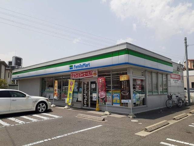 近くのファミリーマート岡山浜野店まで600m(徒歩8分)