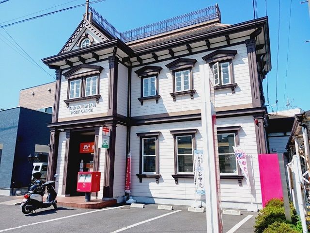 近くの松山鴨川郵便局様まで750m(徒歩10分)