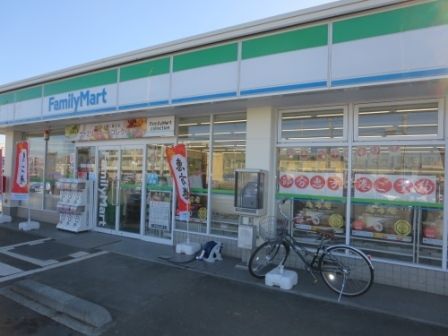 近くのコンビニまで120m（徒歩2分）