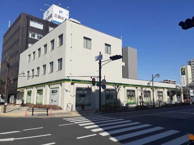 近くの三井住友銀行三田支店様まで1,600m(徒歩20分)
