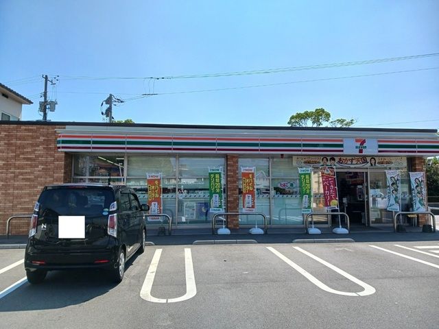 近くのセブンイレブン周南櫛ケ浜店まで800m(徒歩10分)