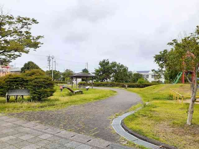 近くの西岸もくせい公園まで112m（徒歩2分）