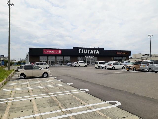 近くのTSUTAYA仁井田店まで1,396m（徒歩18分）