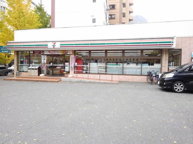 近くのセブンイレブン博多比恵町店まで160m（徒歩2分）
