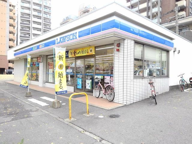 近くのローソン比恵町店まで120m（徒歩2分）