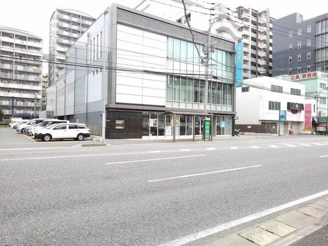 近くの福岡銀行比恵支店まで500m（徒歩7分）