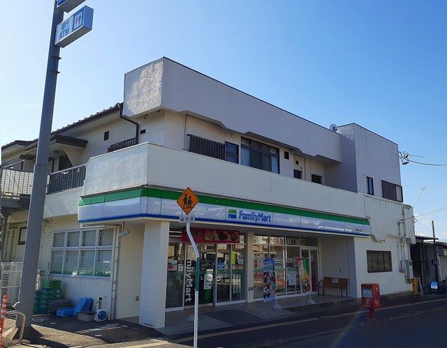 近くのファミリーマート 仙台泉ヶ丘店まで350m（徒歩5分）