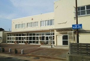 近くの亀田東小学校まで650m（徒歩9分）