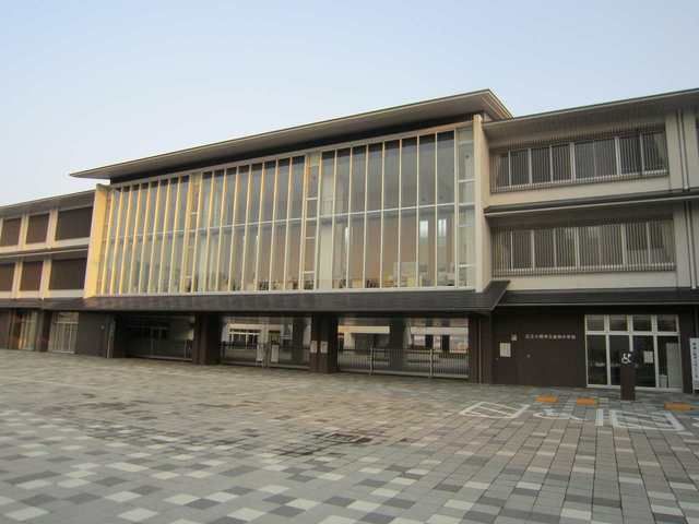 近くの近江八幡市立金田小学校まで770m(徒歩10分)
