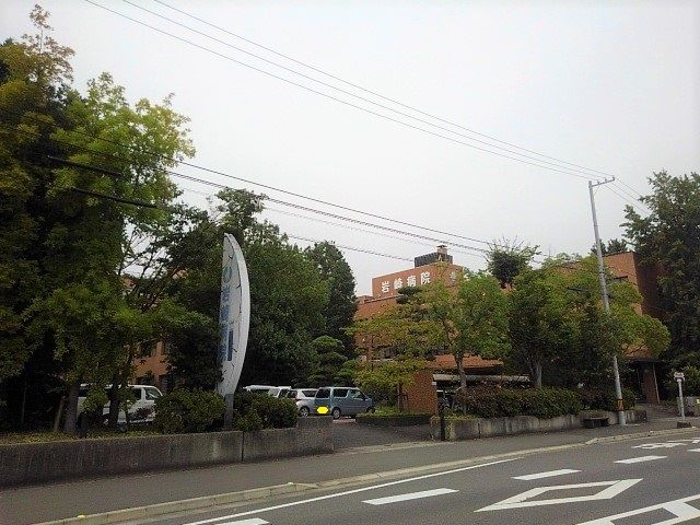 近くの岩崎病院まで500m(徒歩7分)