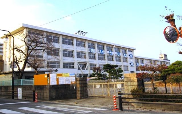近くの第五福田小学校まで500m(徒歩7分)