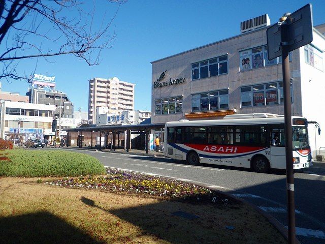 近くの東大宮駅東口まで1,200m(徒歩15分)