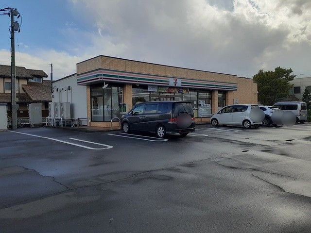 近くのセブンイレブン豊栄駅北店まで498m（徒歩7分）