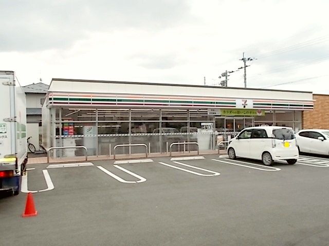 近くのセブンイレブン菊陽町役場店まで350m（徒歩5分）