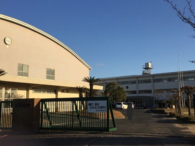 近くの船穂中学校まで140m（徒歩2分）