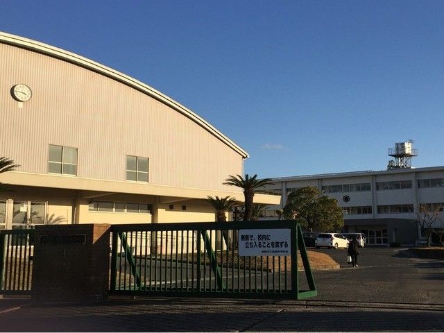 近くの船穂中学校まで240m（徒歩3分）