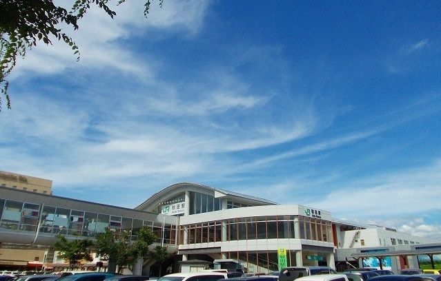 近くの駅まで2,100m（徒歩27分）