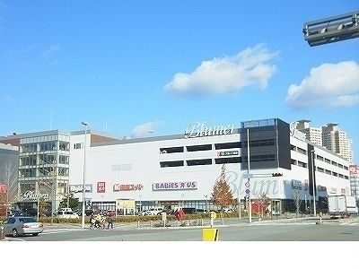 近くのブルメールＨＡＴ神戸様まで1,000m（徒歩13分）