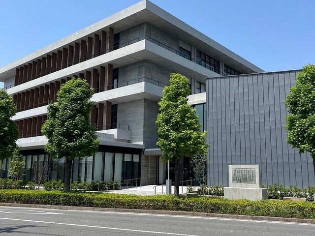 近くの宇土市役所まで950m（徒歩12分）