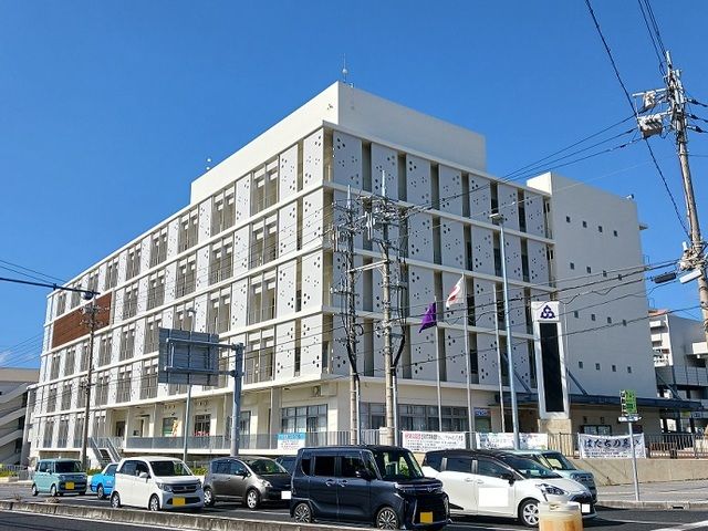 近くの豊見城市役所まで2,100m(徒歩27分)