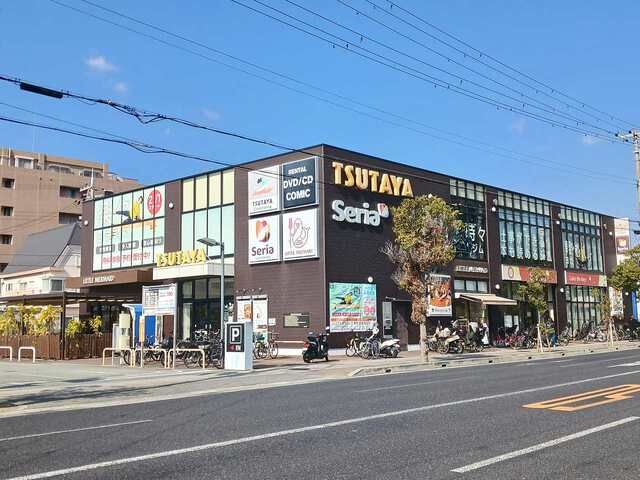 近くのTSUTAYA・セリア様まで400m（徒歩5分）