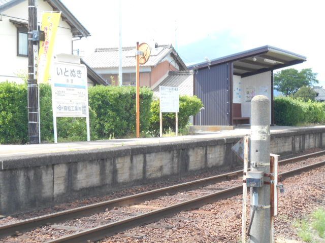 近くの樽見鉄道　糸貫駅まで1,000m（徒歩13分）