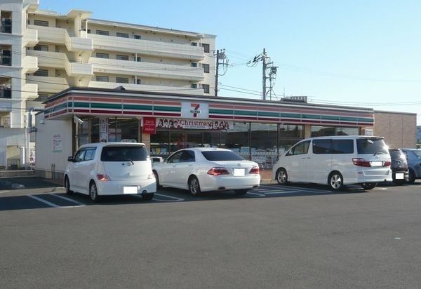近くのセブンイレブン東金南上宿店まで950m(徒歩12分)