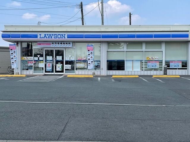 近くのローソン尾ノ上四丁目店まで140m（徒歩2分）