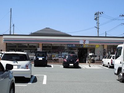 近くのセブンイレブンまで600m(徒歩8分)