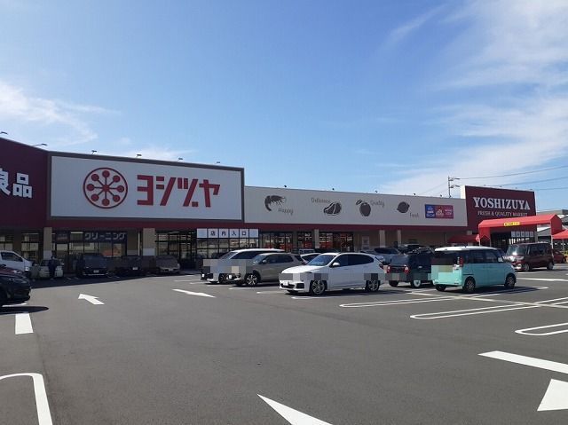 近くのＹストア　笠松店まで800m（徒歩10分）