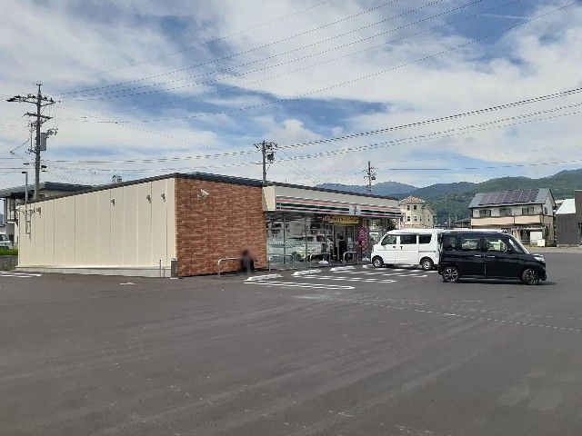 近くのセブンイレブン 下諏訪西大路店まで800m(徒歩10分)