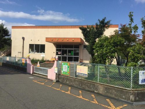 近くの啓蒙保育園まで350m（徒歩5分）