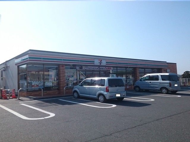 近くのコンビニまで1,800m（徒歩23分）