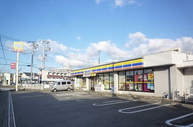 近くのミニストップ韮山南條店まで450m（徒歩6分）