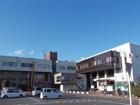近くの伊奈町役場まで760m（徒歩10分）