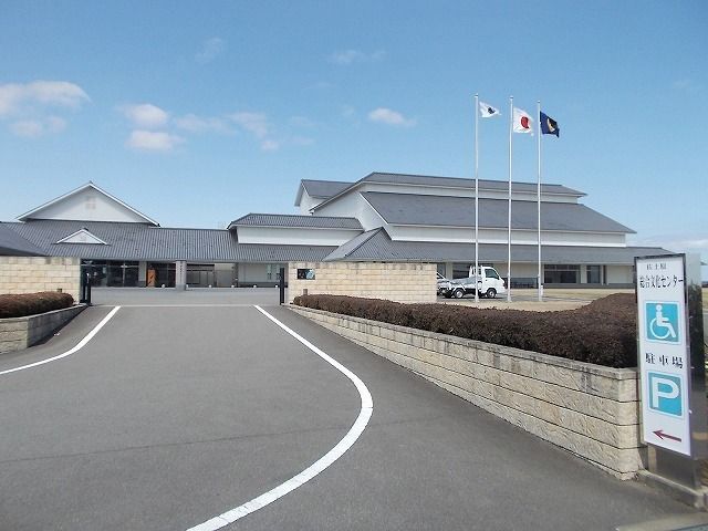 近くの佐土原総合文化センターまで750m(徒歩10分)