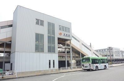 近くの駅まで660m（徒歩9分）