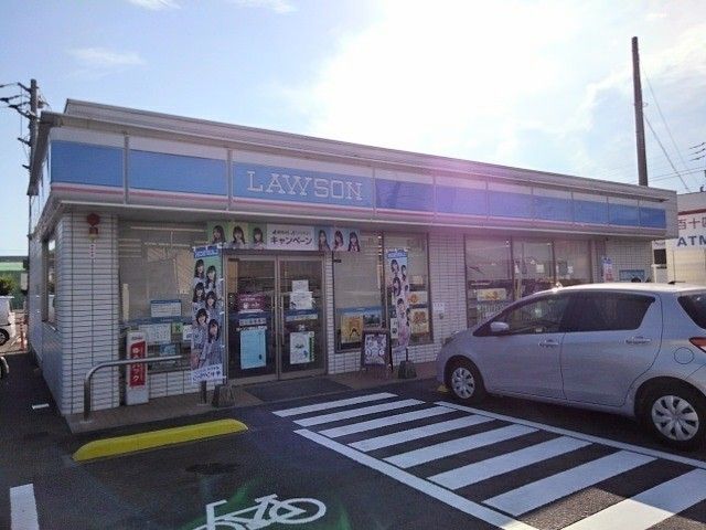 近くのローソン坂出江尻町店まで100m（徒歩2分）