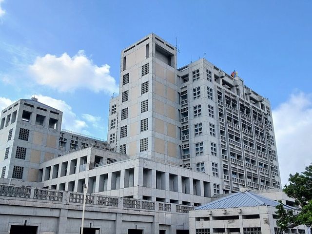 近くの浦添市役所まで1,400m(徒歩18分)