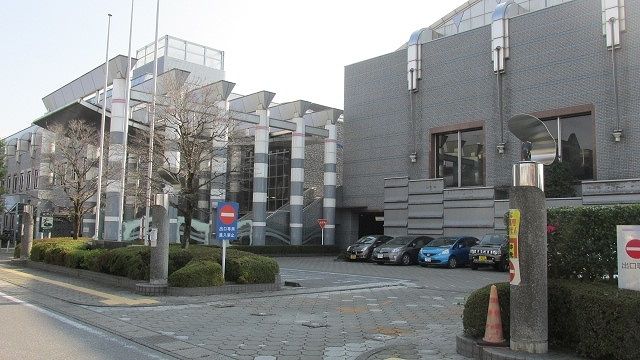 近くの宇都宮市立東図書館まで350m(徒歩5分)