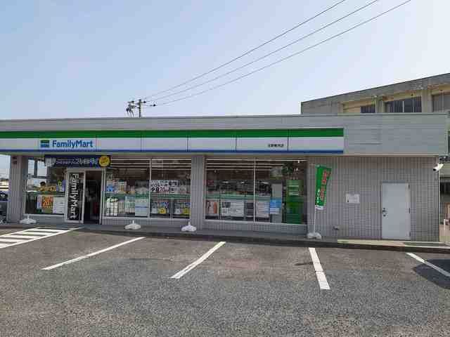 近くのコンビニまで350m（徒歩5分）