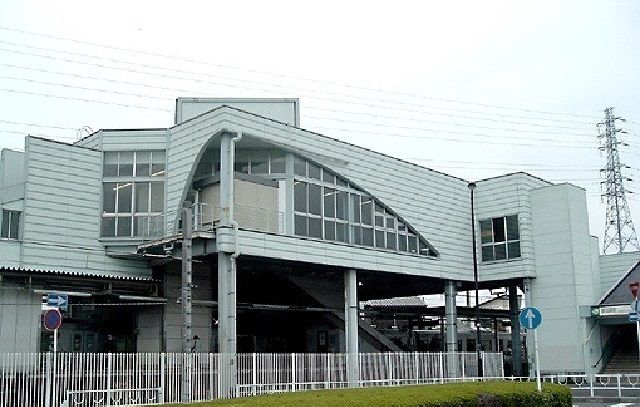 近くの原当麻駅まで1,700m（徒歩22分）