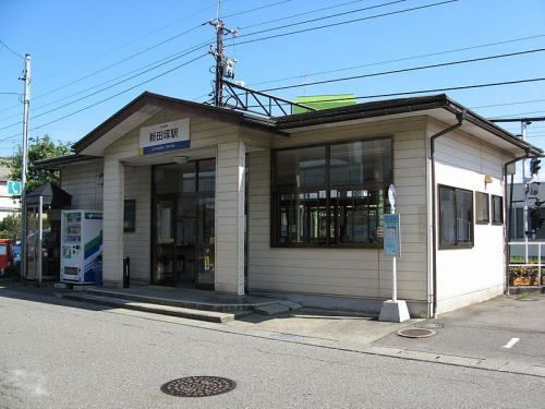 近くのえちぜん鉄道 新田塚駅まで500m(徒歩7分)