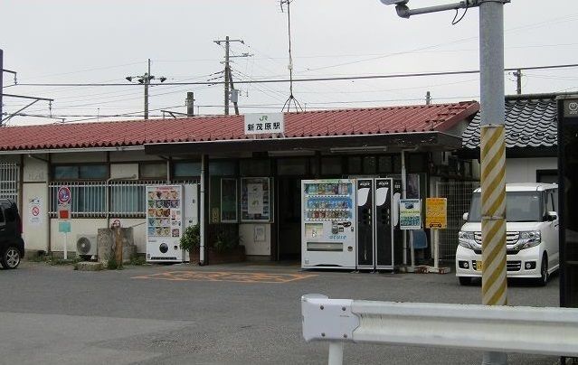 近くのＪＲ新茂原駅まで1,200m（徒歩15分）