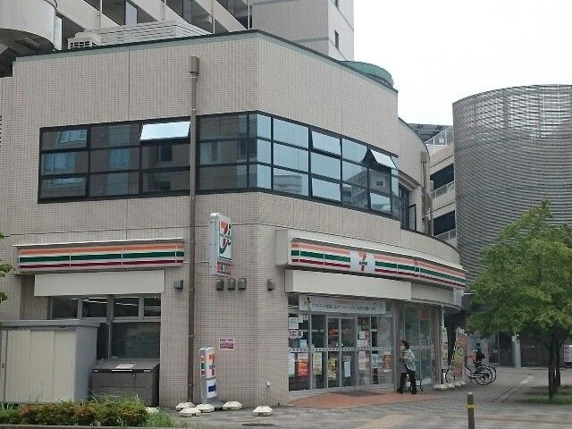 近くのコンビニまで1,700m（徒歩22分）
