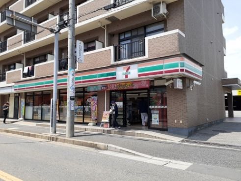 近くのセブンイレブン 船橋塚田駅前店まで350m(徒歩5分)