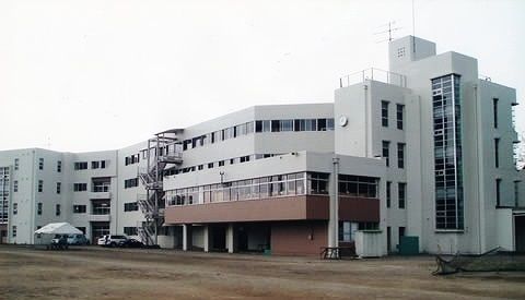 近くの相模原市立相模丘中学校まで1,100m(徒歩14分)