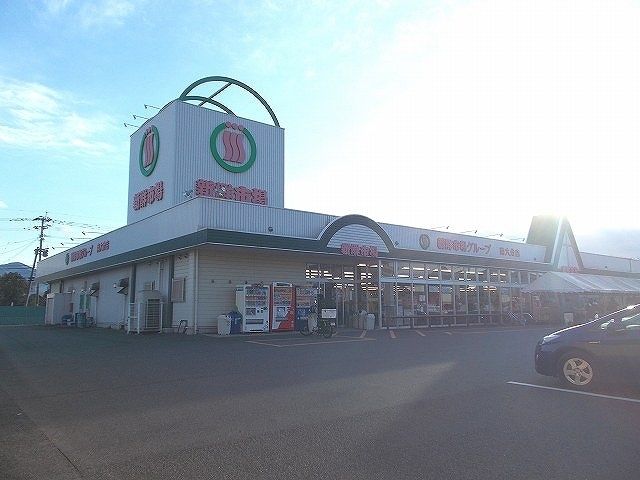 近くの新鮮市場まで600m（徒歩8分）