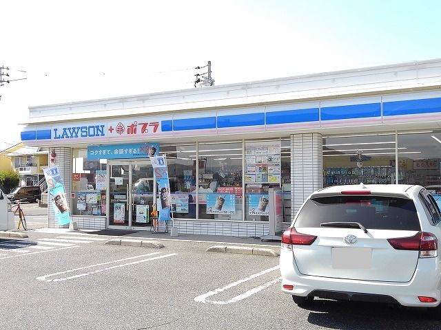 近くのローソンポプラ鳥取的場店まで350m(徒歩5分)